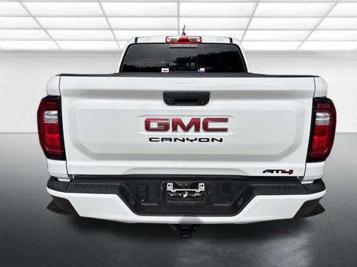 Summit White 2024 GMC Canyon AT4