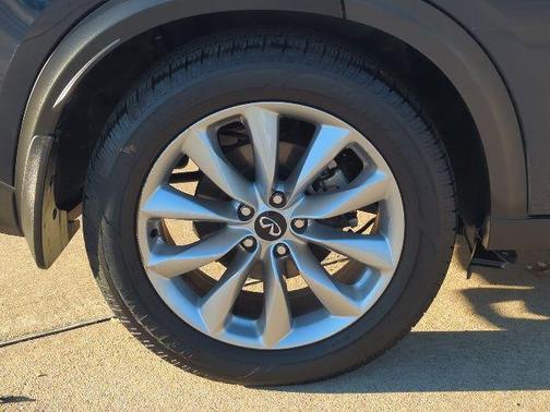 2021 INFINITI QX50 LUXE AWD