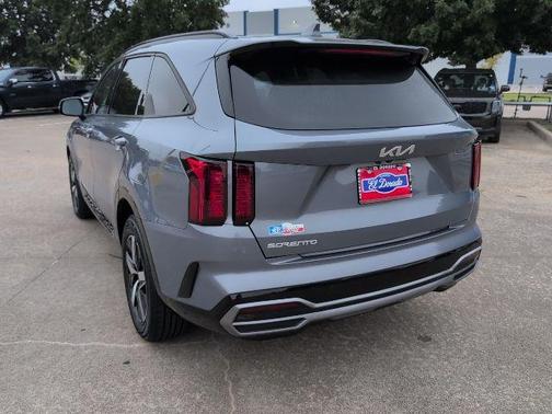 2023 Kia Sorento S
