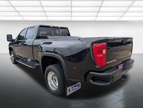 Mosaic Black Metallic 2023 Chevrolet Silverado 3500 High Country