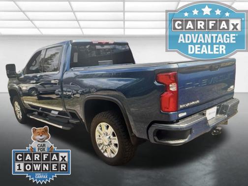 Lakeshore Blue Metallic 2024 Chevrolet Silverado 2500 High Country