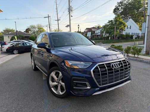 Navarra Blue Metallic 2021 Audi Q5 45 Premium Plus