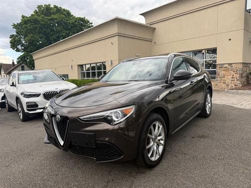 Basalto Brown Metallic 2019 Alfa Romeo Stelvio Ti Lusso
