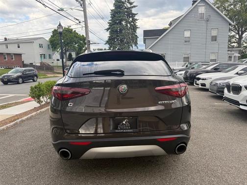 Basalto Brown Metallic 2019 Alfa Romeo Stelvio Ti Lusso