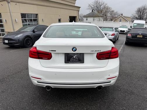 Alpine White 2017 BMW 340 xDrive