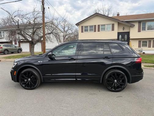 2021 Volkswagen Tiguan 2.0T SE R-Line Black 4MOTION