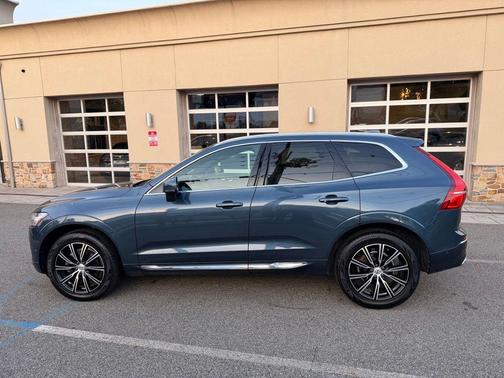 Denim Blue Metallic 2019 Volvo XC60 T5 Inscription
