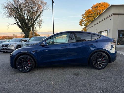 2022 Tesla Model Y Performance Dual Motor All-Wheel Drive