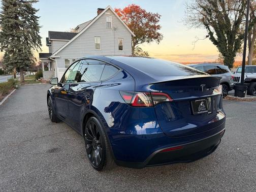 2022 Tesla Model Y Performance Dual Motor All-Wheel Drive