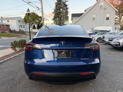 2022 Tesla Model Y Performance Dual Motor All-Wheel Drive