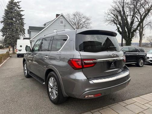 2018 INFINITI QX80 Base