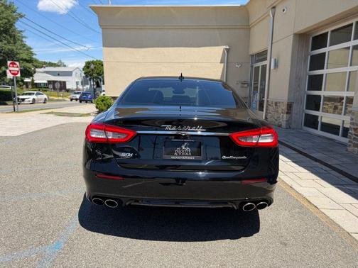 Black 2018 Maserati Quattroporte S Q4 GranLusso