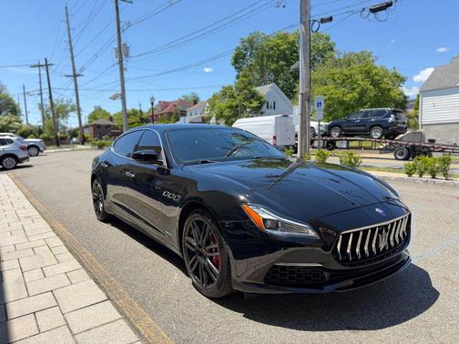 Black 2018 Maserati Quattroporte S Q4 GranLusso
