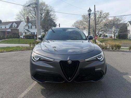 2019 Alfa Romeo Stelvio Sport