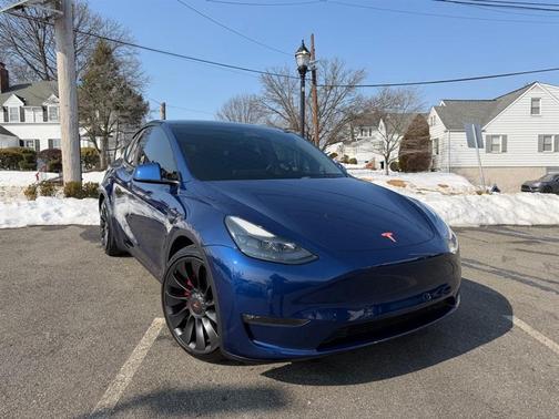 2022 Tesla Model Y Performance Dual Motor All-Wheel Drive
