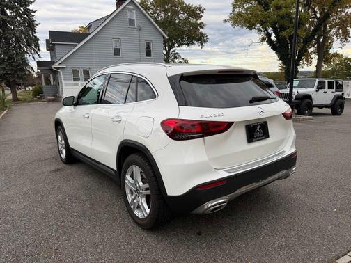 2021 Mercedes-Benz GLA 250 Base 4MATIC