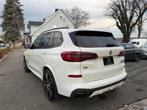 2020 BMW X5 M50i