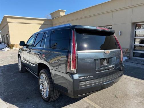 2019 Cadillac Escalade Platinum