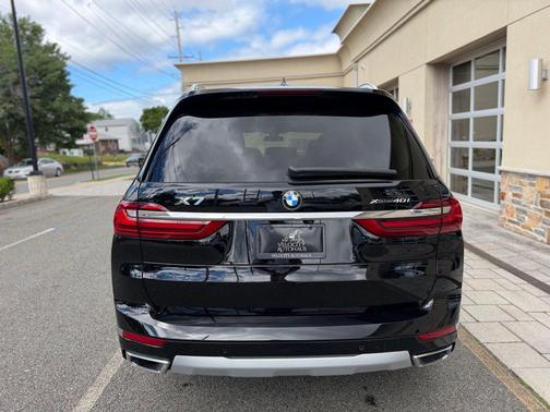 Jet Black 2021 BMW X7 xDrive40i