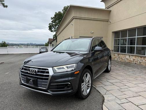 2020 Audi Q5 45 Premium Plus