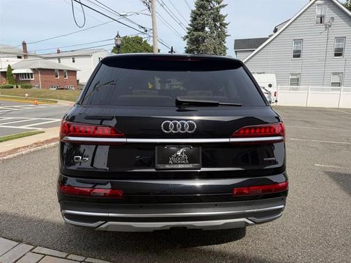 2020 Audi Q7 55 Premium