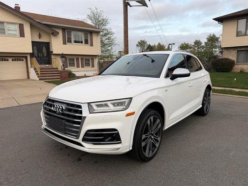 Ibis White 2018 Audi SQ5 3.0T Prestige