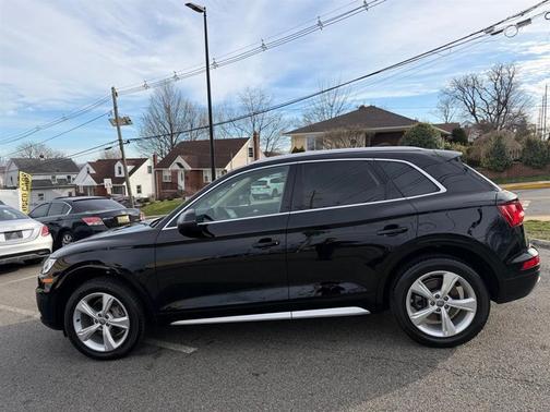 2020 Audi Q5 45 Premium Plus