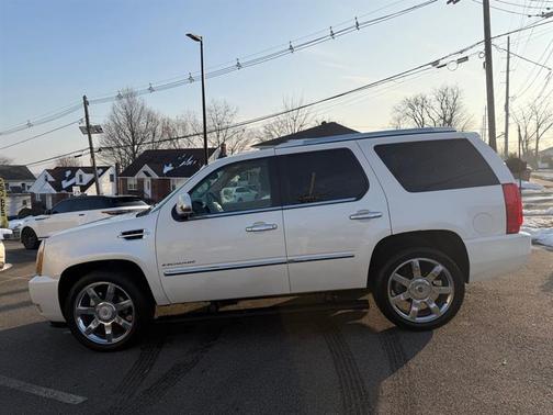 2011 Cadillac Escalade Premium