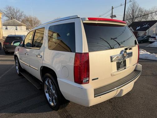 2011 Cadillac Escalade Premium
