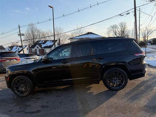 2023 Jeep Grand Cherokee L Summit Reserve