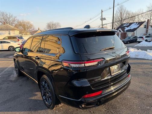 2023 Jeep Grand Cherokee L Summit Reserve