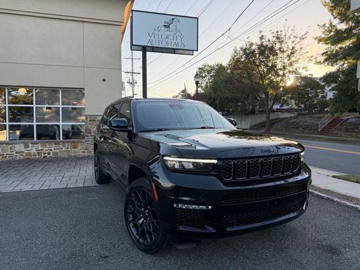 2023 Jeep Grand Cherokee L Summit Reserve