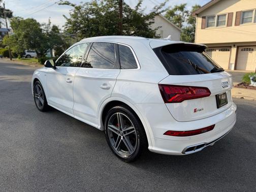 White 2019 Audi SQ5 3.0T Prestige