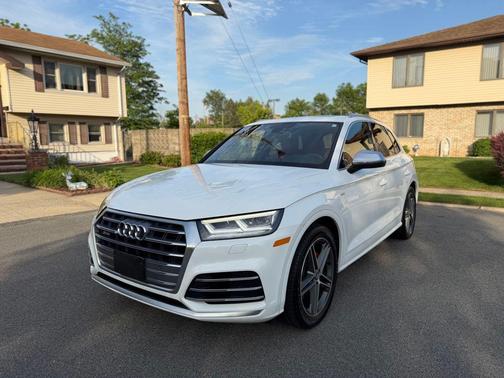 White 2019 Audi SQ5 3.0T Prestige