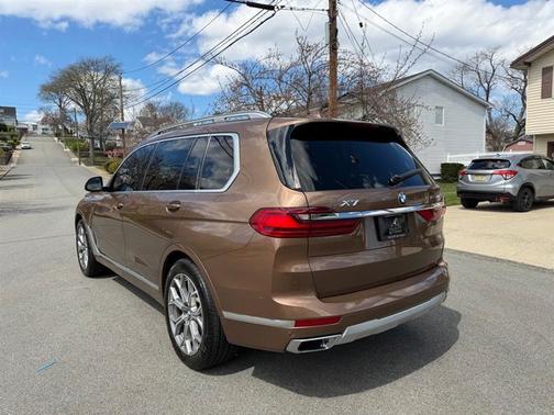 Bronze Metallic 2019 BMW X7 xDrive40i
