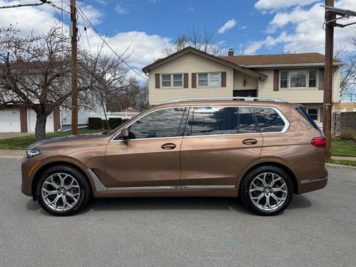 Bronze Metallic 2019 BMW X7 xDrive40i