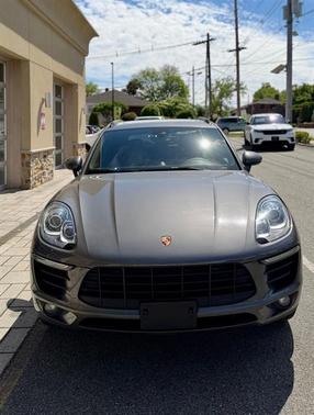 Agate Grey Metallic 2018 Porsche Macan Macan