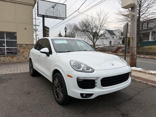 2017 Porsche Cayenne Platinum Edition