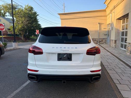 White 2017 Porsche Cayenne Platinum Edition