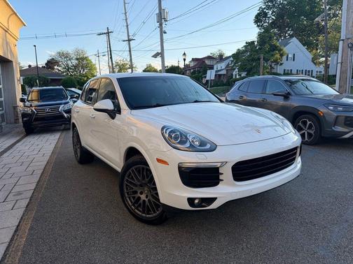 White 2017 Porsche Cayenne Platinum Edition