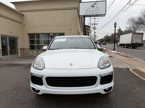 2017 Porsche Cayenne Platinum Edition