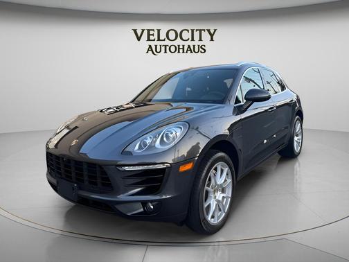 Volcano Grey Metallic 2017 Porsche Macan Macan