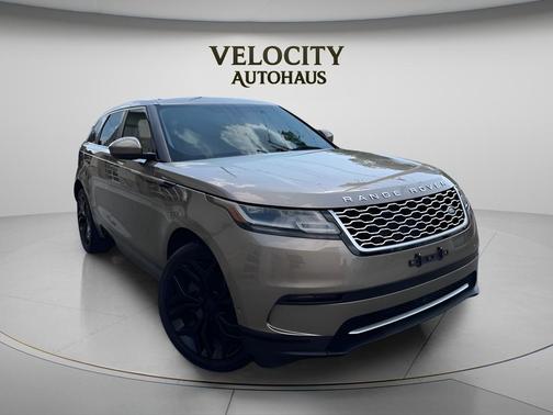 Gold 2018 Land Rover Range Rover Velar P380 SE R-Dynamic