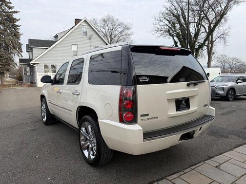 2011 GMC Yukon Denali