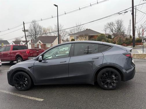 2023 Tesla Model Y Long Range Dual Motor All-Wheel Drive