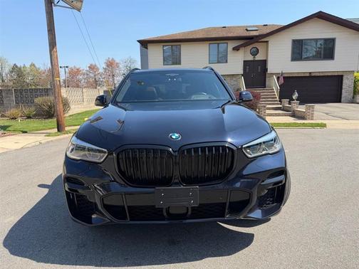 Carbon Black Metallic 2023 BMW X5 xDrive40i