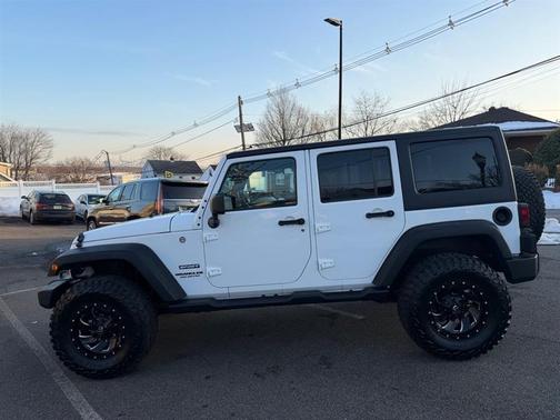 2017 Jeep Wrangler Unlimited Sport