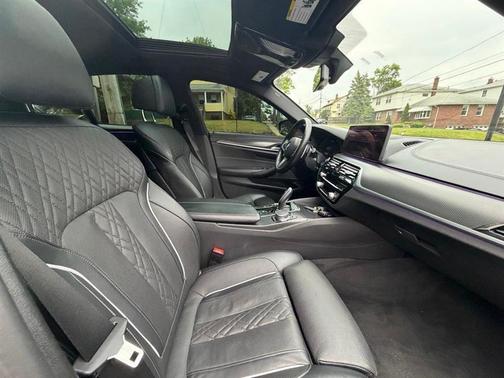 Bluestone Metallic 2021 BMW M550 i Xdrive