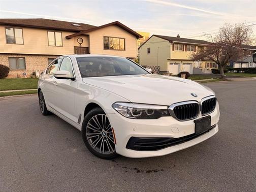 Alpine White 2019 BMW 540 xDrive