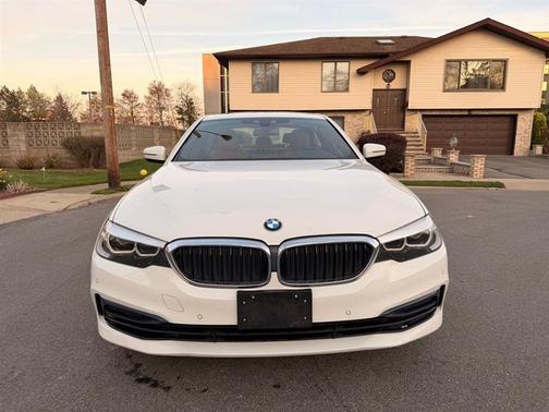 Alpine White 2019 BMW 540 xDrive